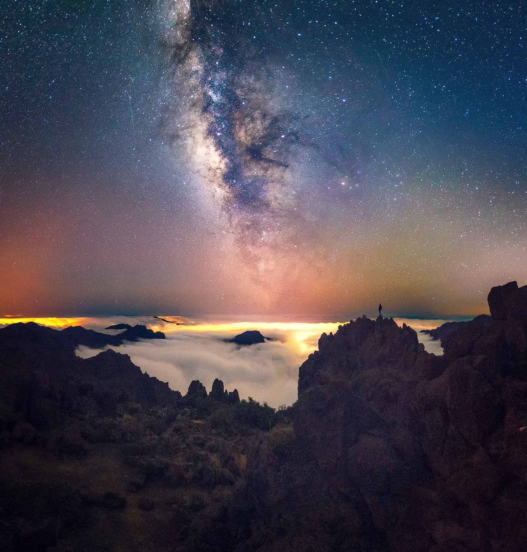 Milky Way La Palma Canary Islands starry observatory Sea clouds