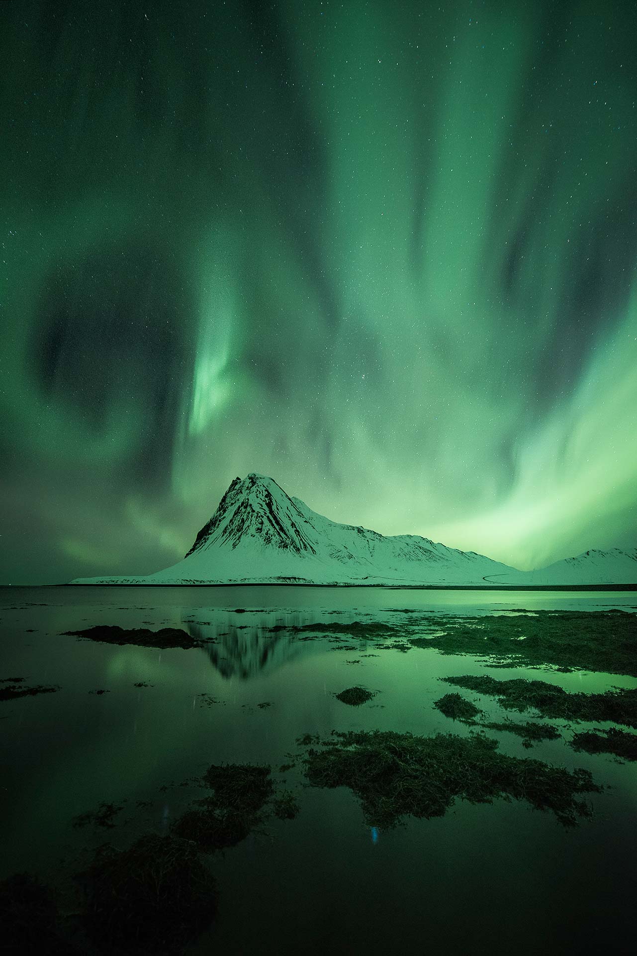 Auroras boreales Tormenta solar G3 KP9 Islandia Fiordos norte