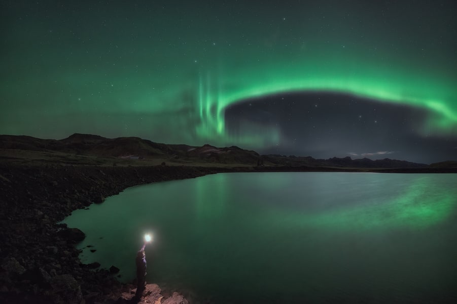 Kleifarvatn lake northern lights close to reykjavik