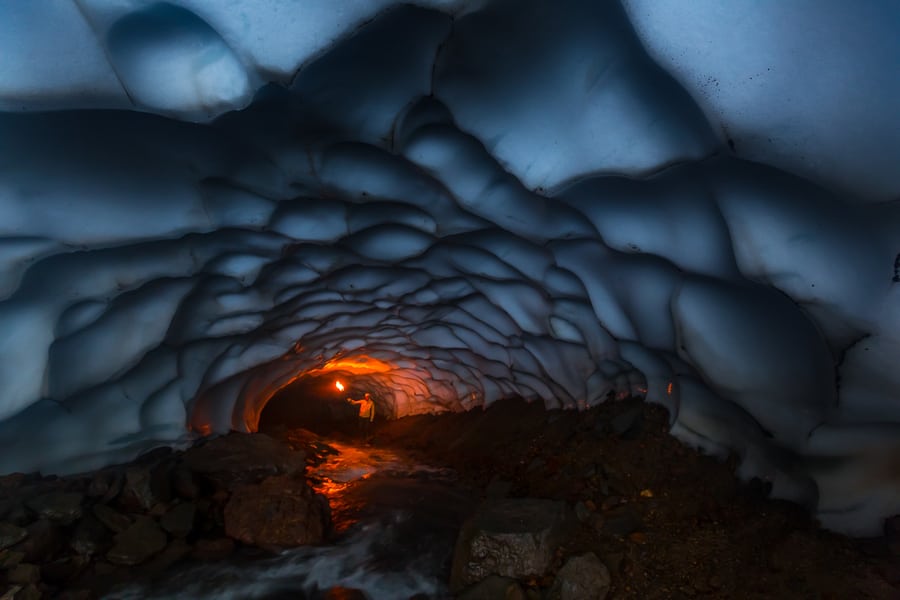 bengalas cueva hielo volcan gorely kamchatka viaje fotografico