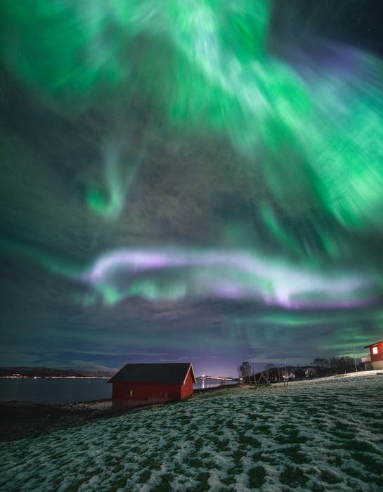 ノルウェーのトロムソでオーロラを見る