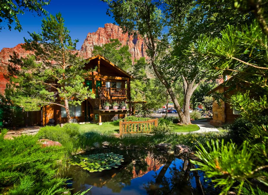 where to stay in zion canyon Flanigan’s Inn