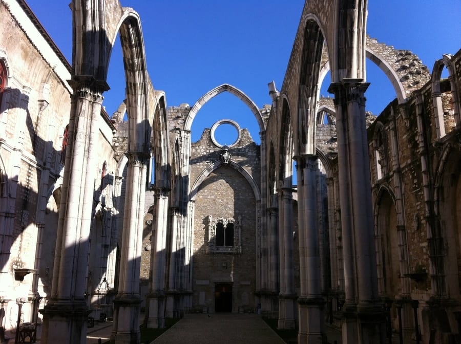 Convento do Carmo, una visita importante en Lisboa