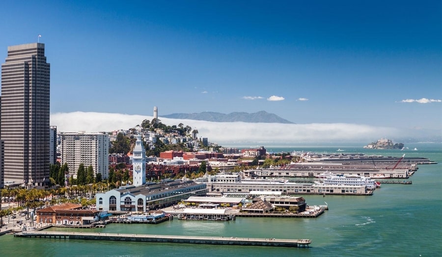 El Embarcadero, a place I recommend visiting in SF California