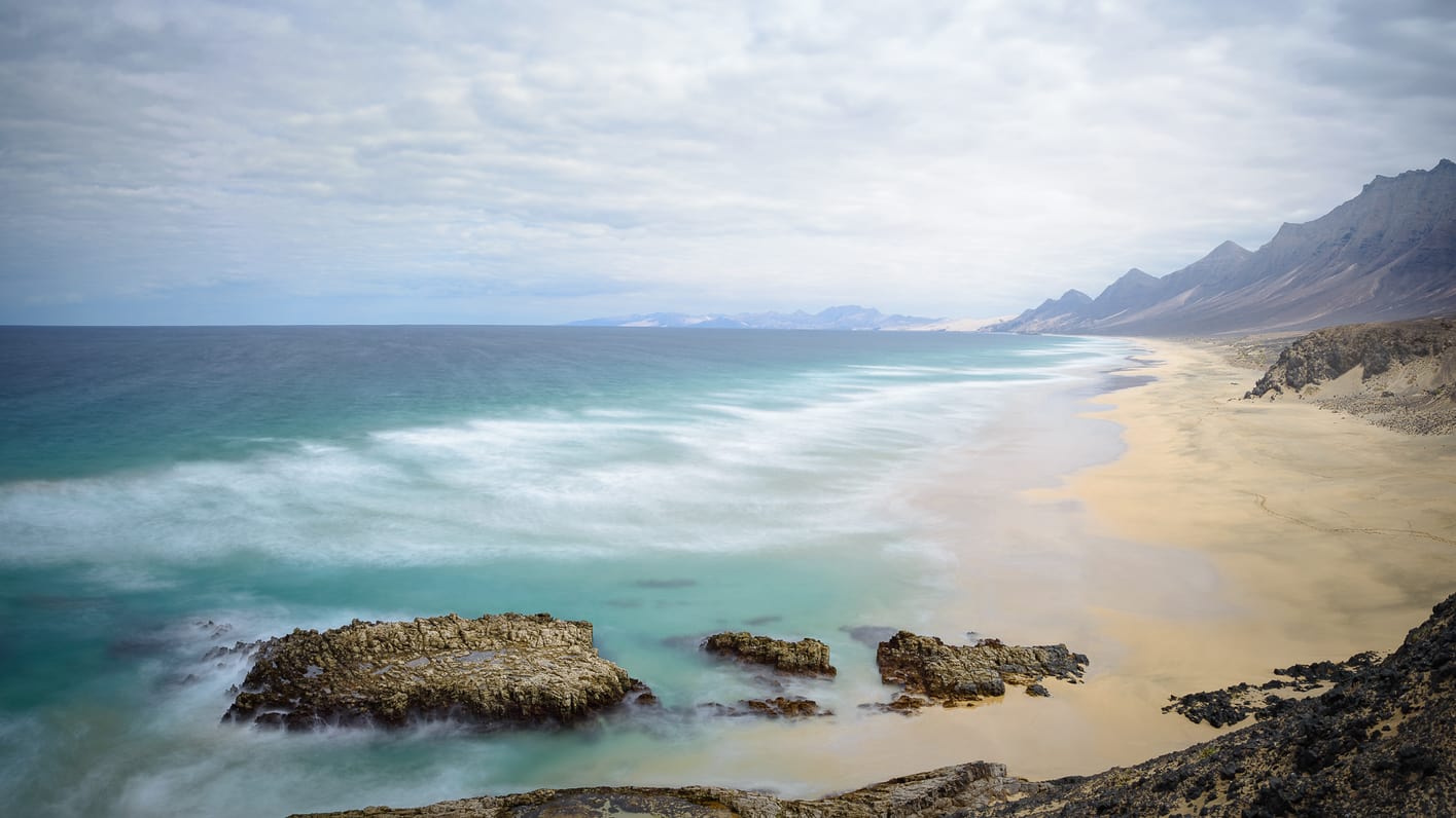 Playas en las Islas Canarias, lo mejor de España para visitar