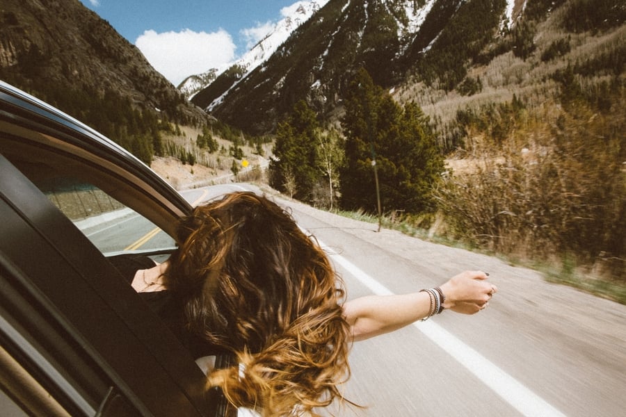 Friends on a road trip, create travel itinerary