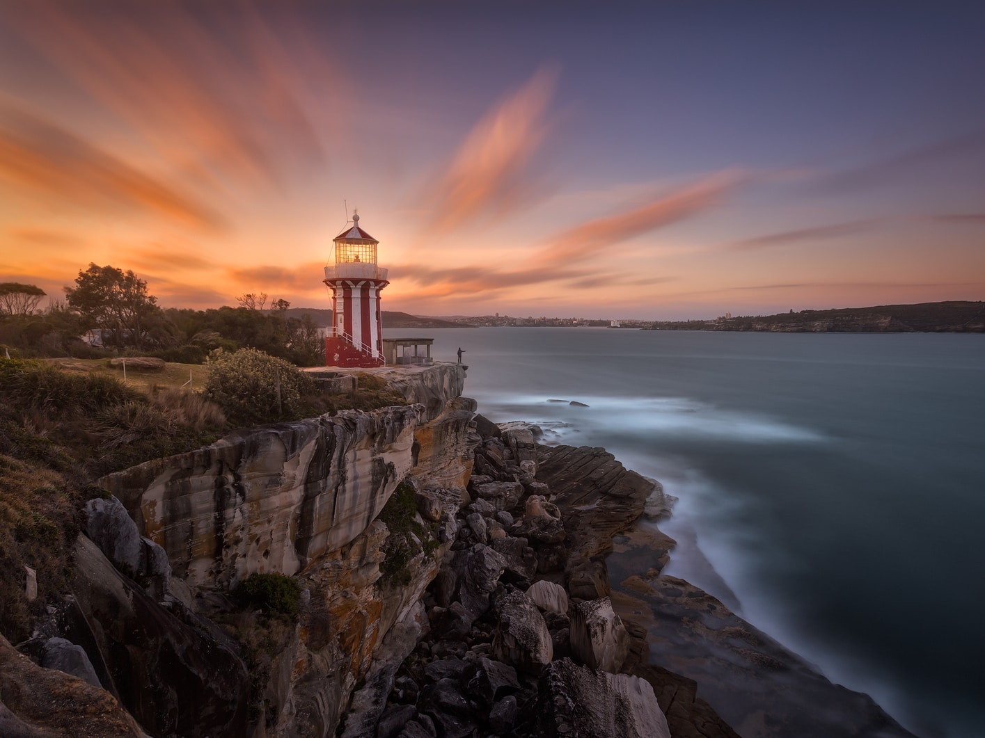 seascapes with lighthouses