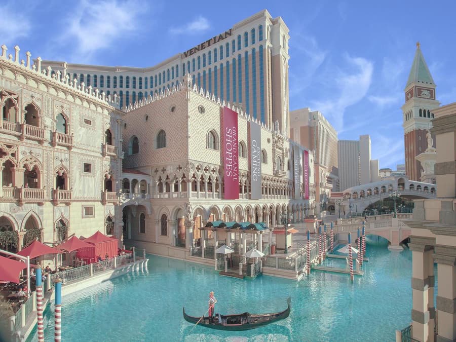 The Grand Canal Shoppes at Venetian, stores on the strip las vegas
