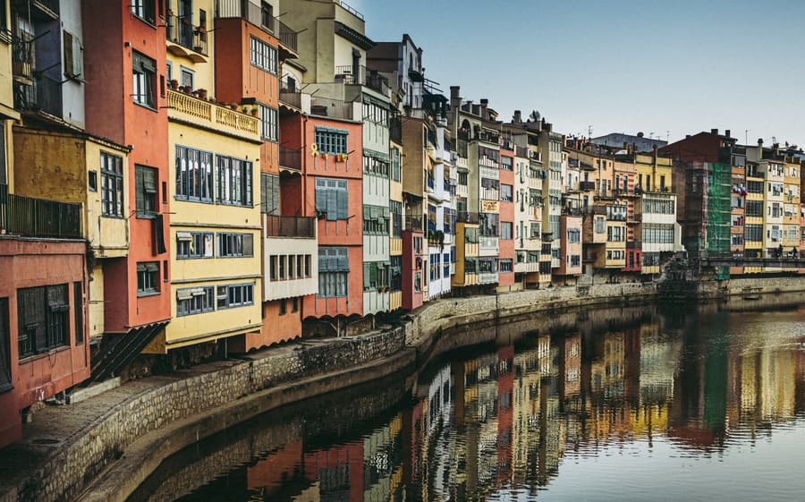 Girona, places to go near Barcelona Catalonia