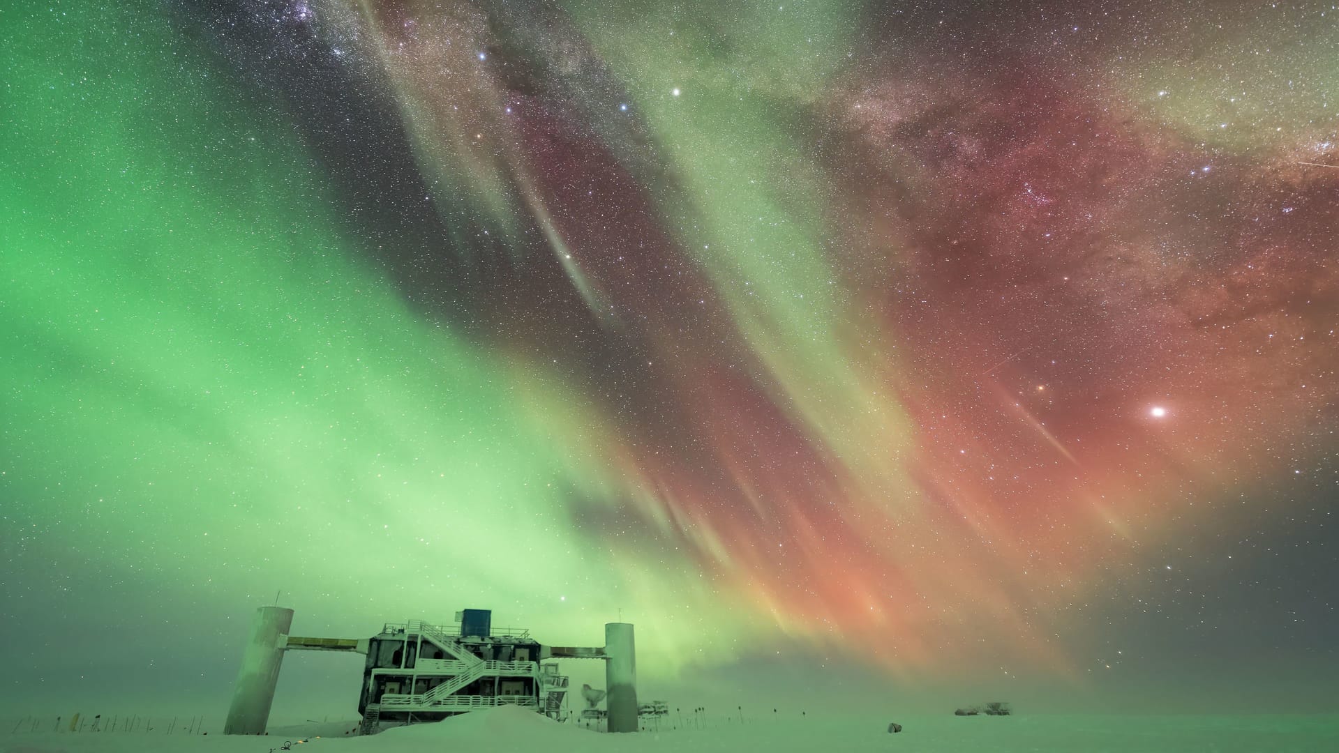 Aurora Australis at Antarctica