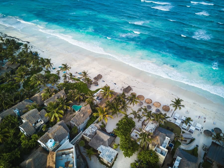 beaches open in Mexico cancun