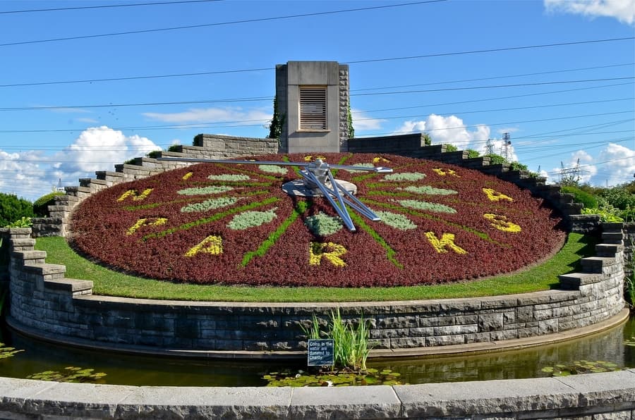 Floral Clock, best attractions in Niagara Falls Canada