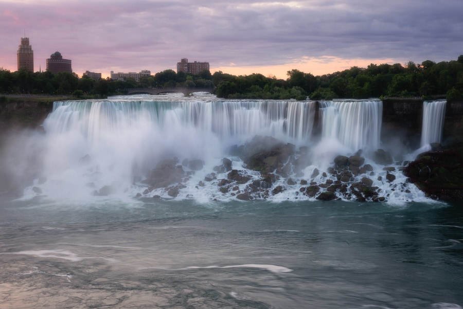Niagara Falls, can I travel to Canada now