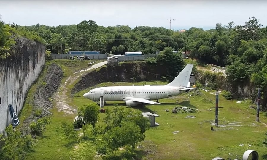 kuta abandoned plane something to see in Bali the abandoned plane, something curious to see in Bali