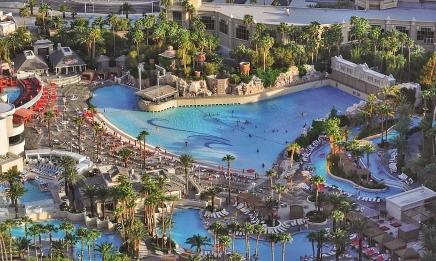 Mandalay Bay Beach, aqua park in Las Vegas