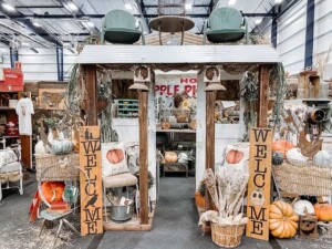 8 Best Flea Markets in Las Vegas, NV + MAP