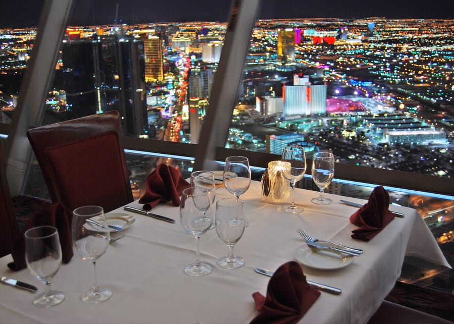 Top of the World Restaurant, Las Vegas skyline