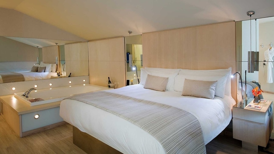 Cram, hotel romántico España
