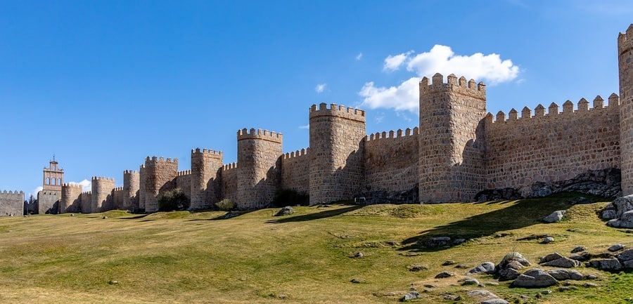 La Muralla de Ávila, monumentos de España importantes
