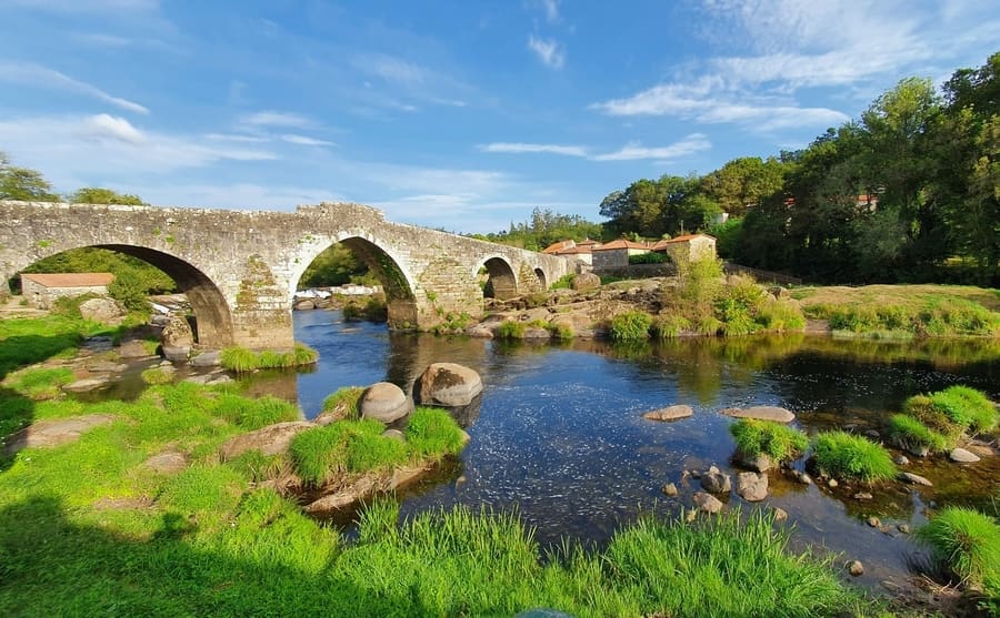 Ponte Maceira, small town in spain