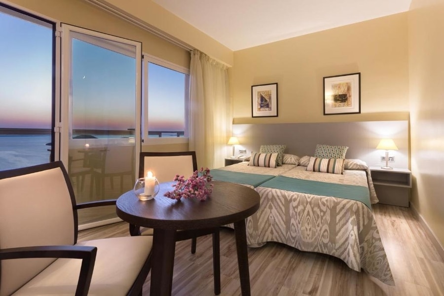Hotel Cavanna, luxury beach hotels in spain Hotel Cavanna, cheap beach hotels spain