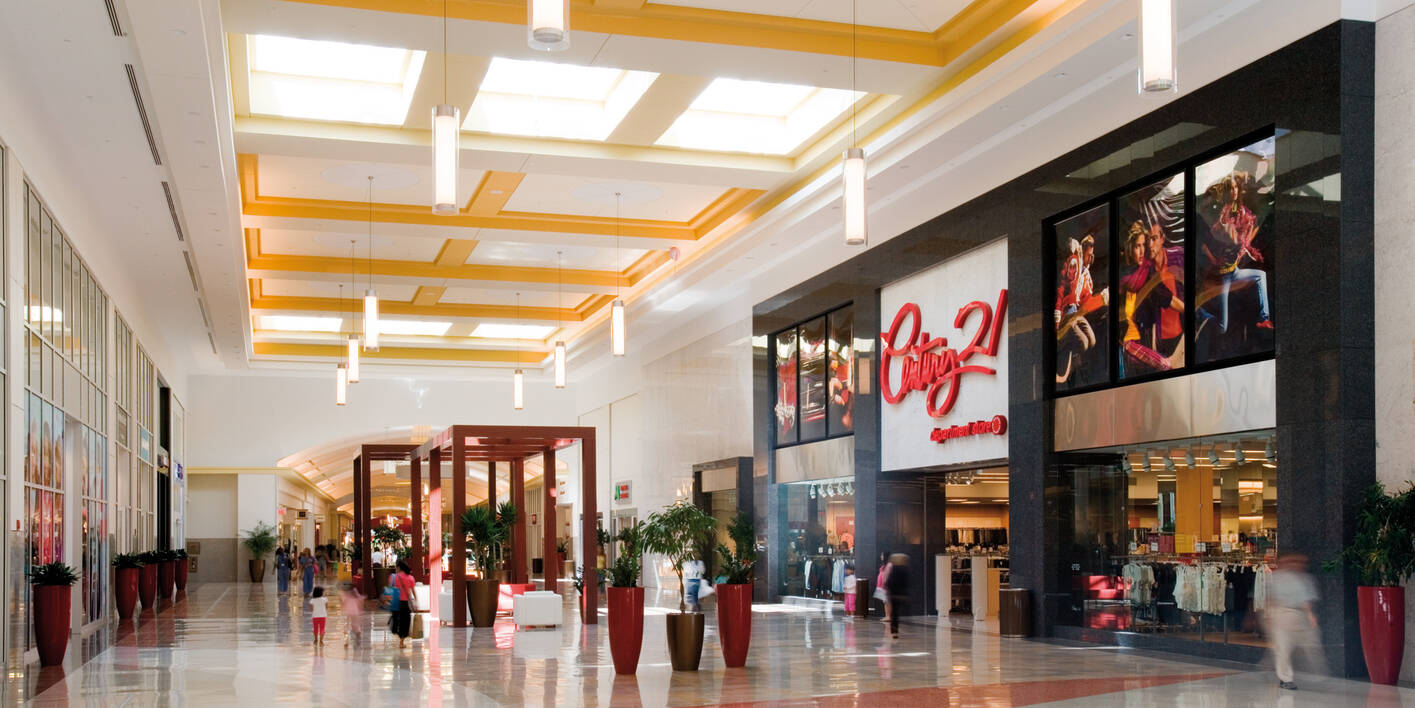 5 Best Outlets In New York City 2022 