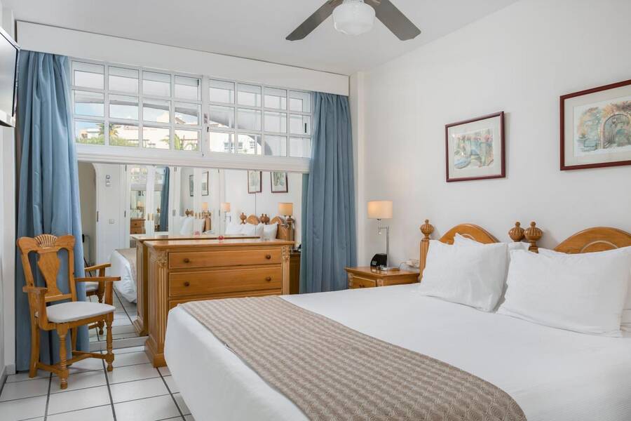 Santa Barbara Gold and Ocean Club, cheap apartments in tenerife