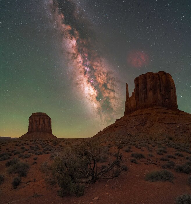 Milky Way photography tour in Monument Valley