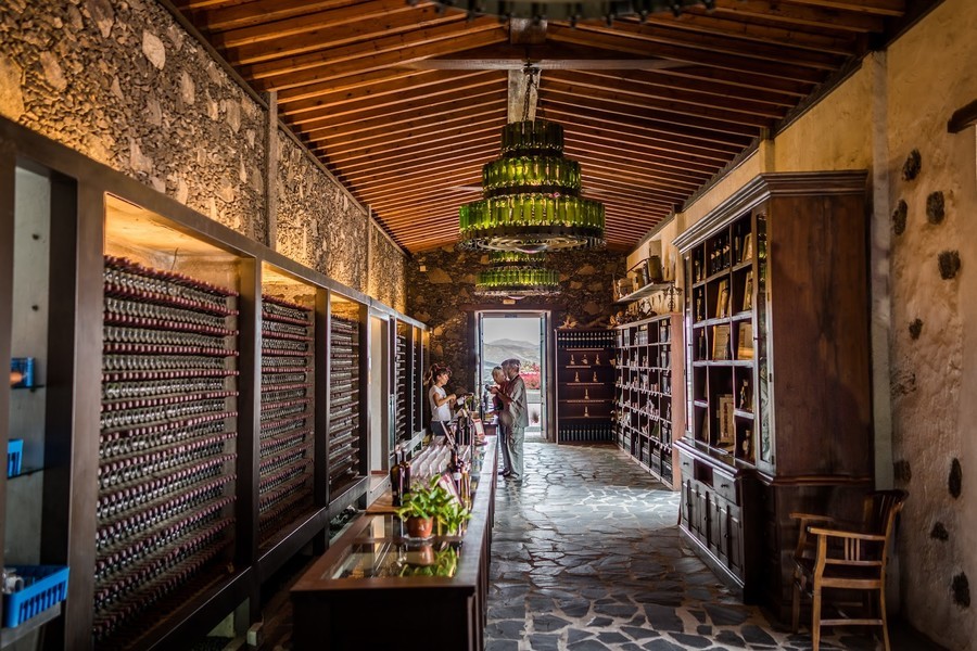 Bodegas La Geria, hotel la geria lanzarote Bodegas La Geria, la geria lanzarote wine tasting