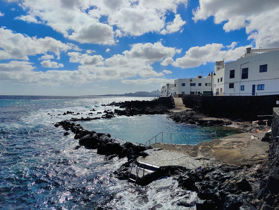Punta Mujeres near Cueva de los Verdes, the Lanzarote lava tubes Punta Mujeres, a beautiful place to visit near the Cueva de los Verdes