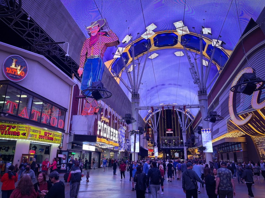 Fremont Street Experience, algo barato para hacer en Las Vegas Fremont Street Experience, que hacer gratis en las vegas
