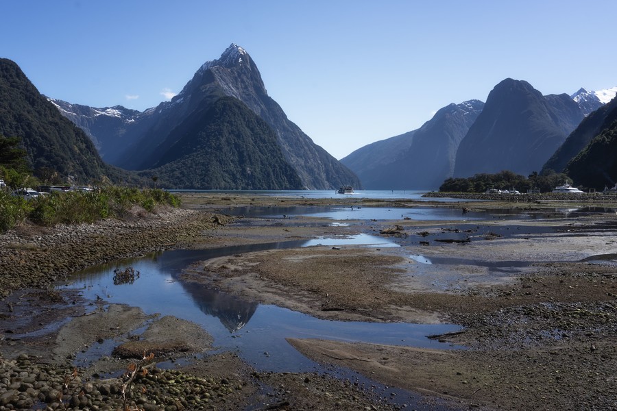 Spectacular high peaks in New Zealand