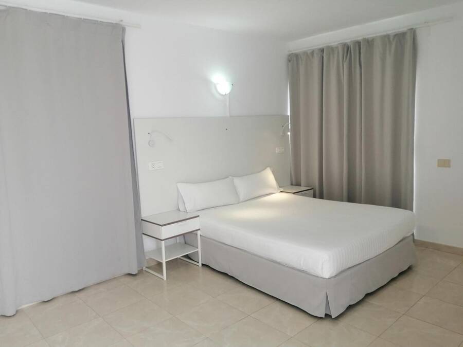 Apartamentos Tabaiba, unos apartamentos en Costa Teguise, Lanzarote para unas vacaciones con amigos Apartamentos Tabaiba, apartamentos sencillos en alquiler en Costa Teguise, Lanzarote