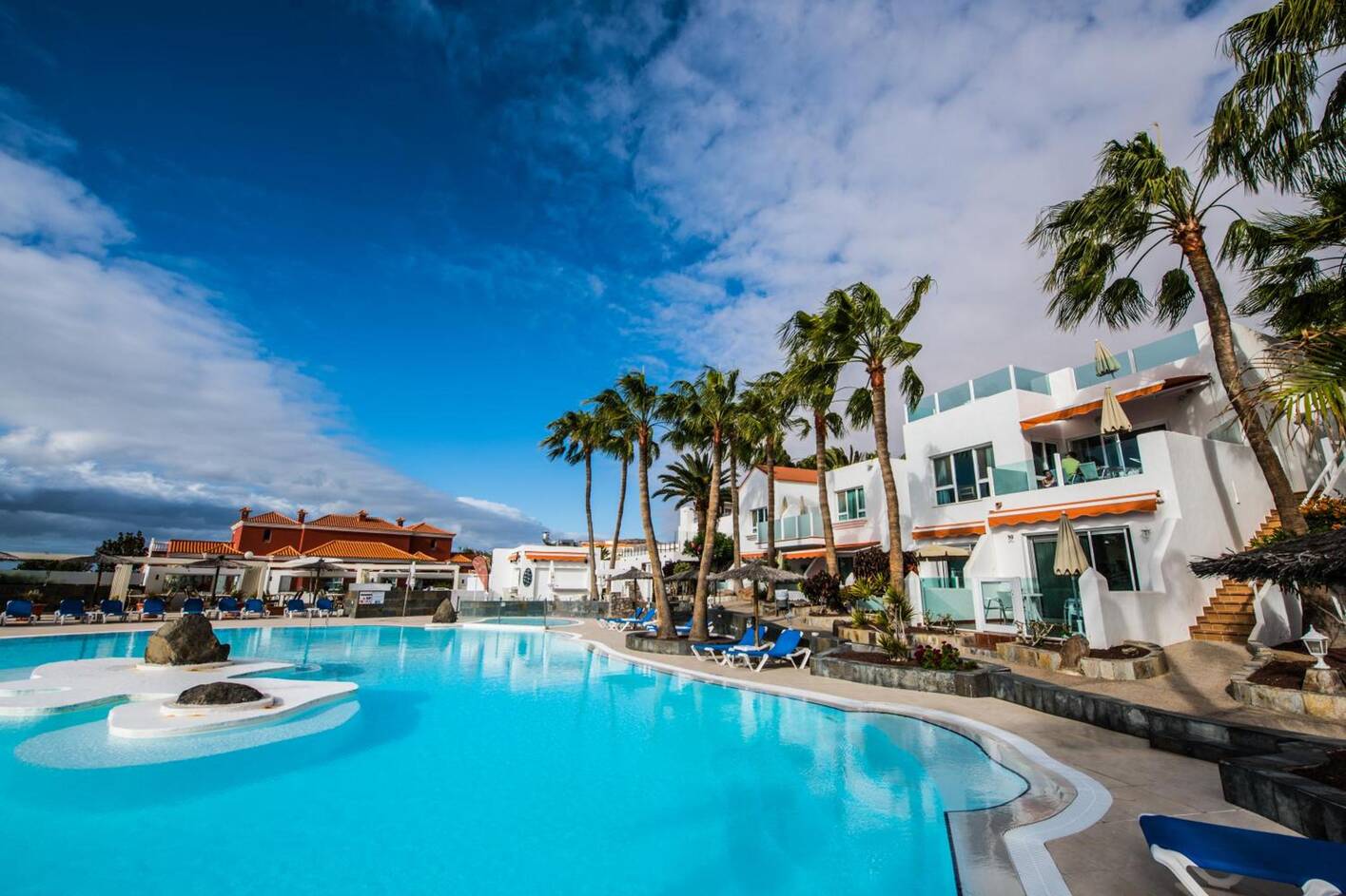 Bahía Costa Calma, apartamentos en Fuerteventura con piscina para viajar con amigos o familia